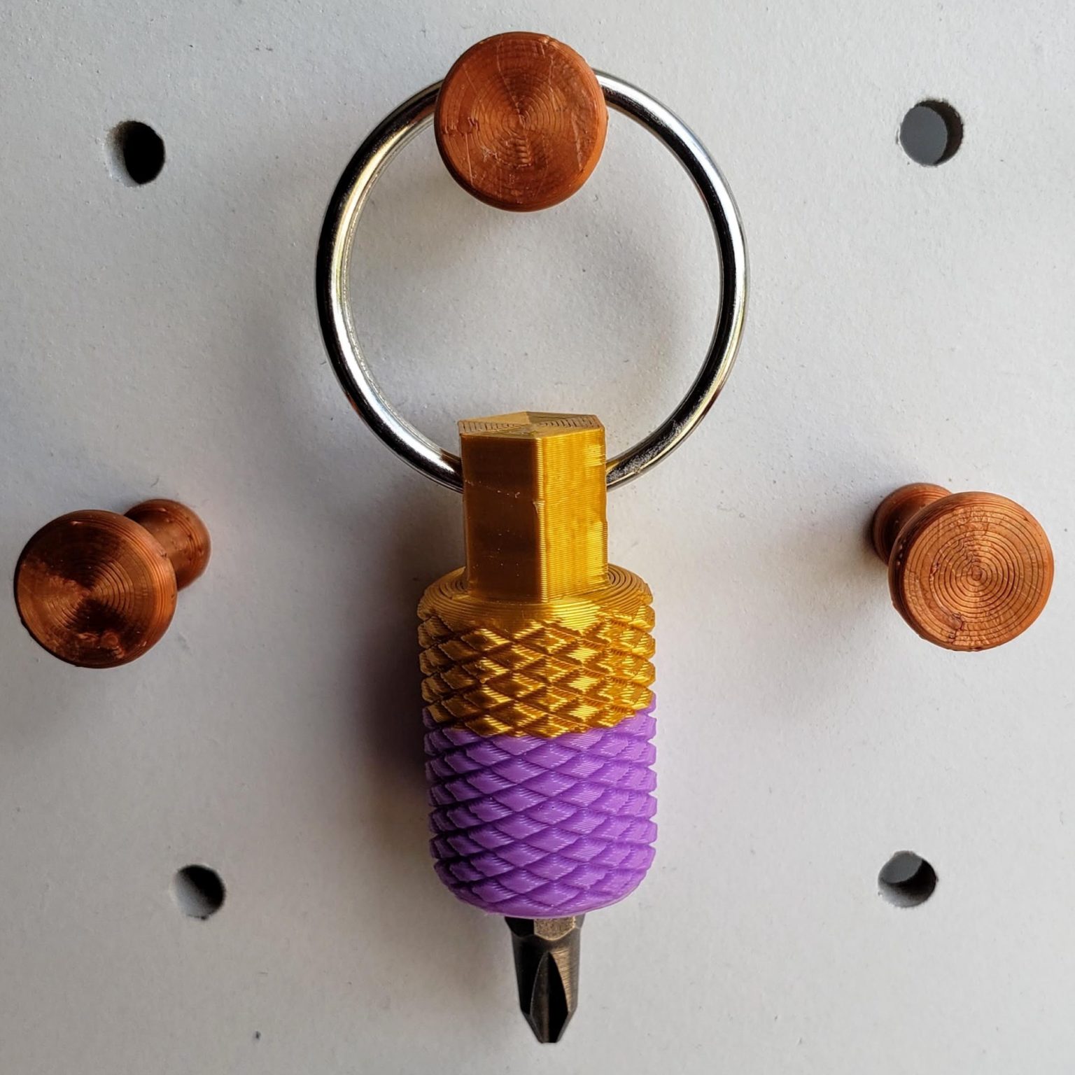 Bit Holder Keychain 2 color Creamy Farm